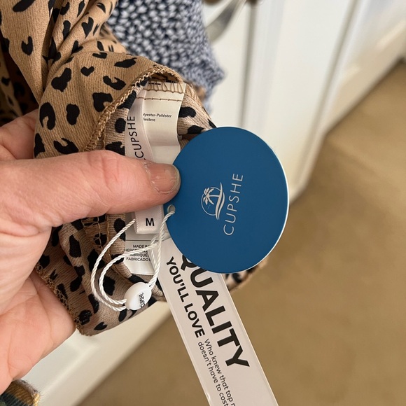 Cheetah print romper - Picture 3 of 3